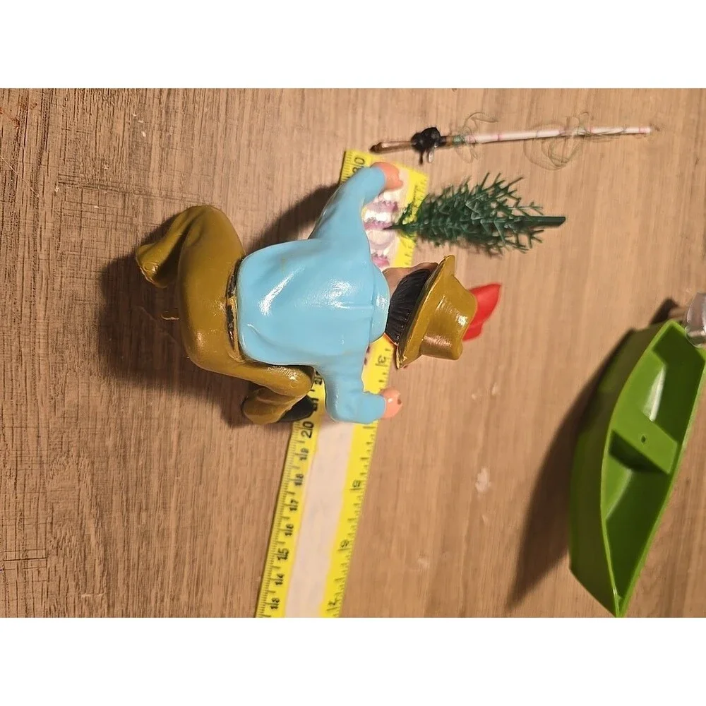 Wilton 1978 Cake Topper Fisherman in Boat w/Pole & Fish “Frustrated Fisherman”